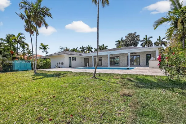 $18,900 | 607 Layne Boulevard, Hallandale Beach, FL 33009