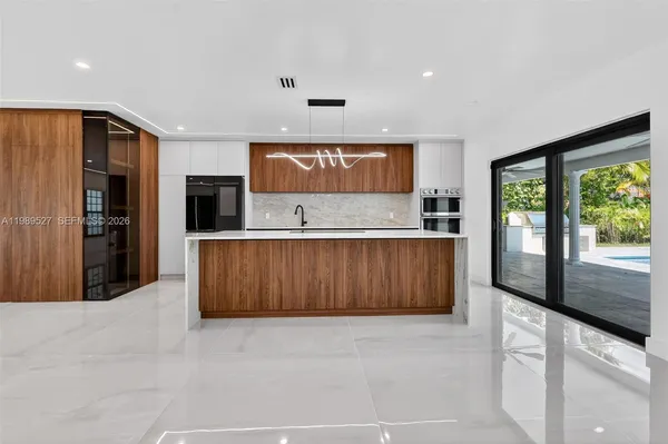 $18,900 | 607 Layne Boulevard, Hallandale Beach, FL 33009