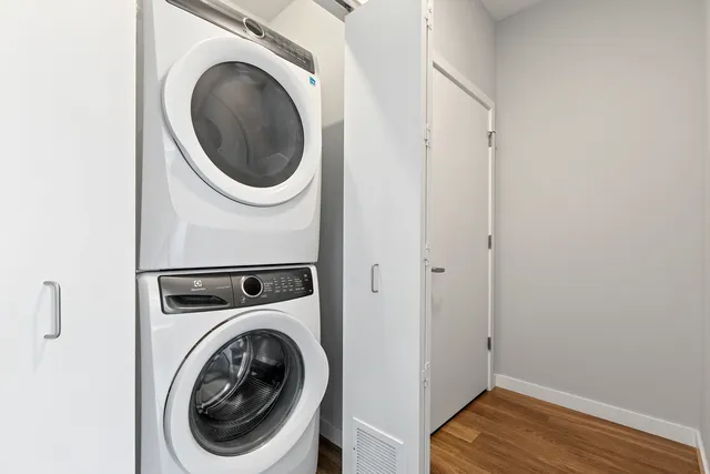 $3,250 | 1900 West Lawrence Avenue, Unit 211, Chicago, IL 60640