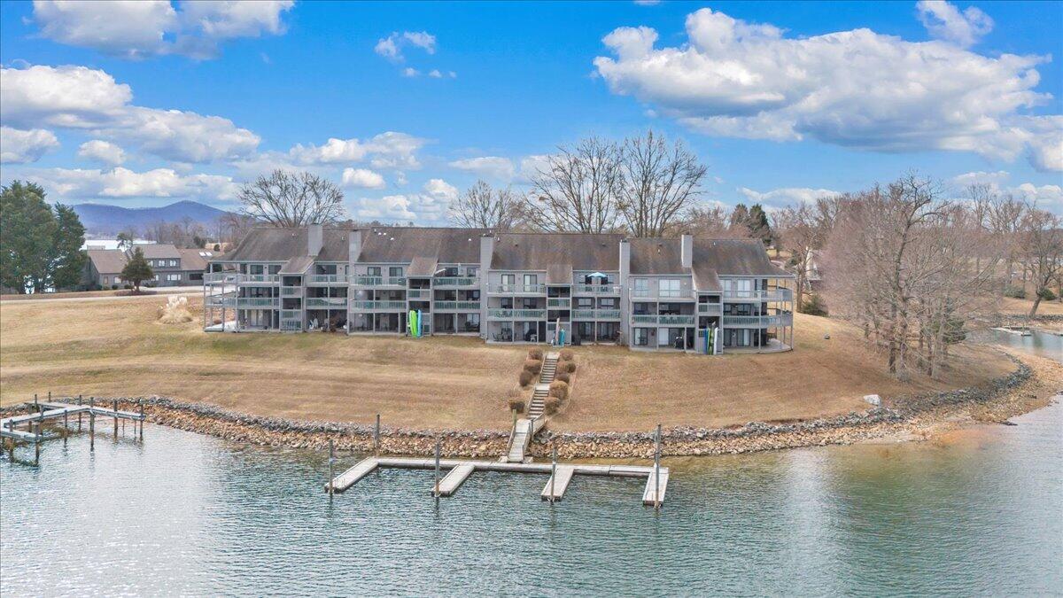 93 Peninsula Point Drive, Unit B5 Moneta, VA 24121 - Photo 4 of 48 a view of a lake