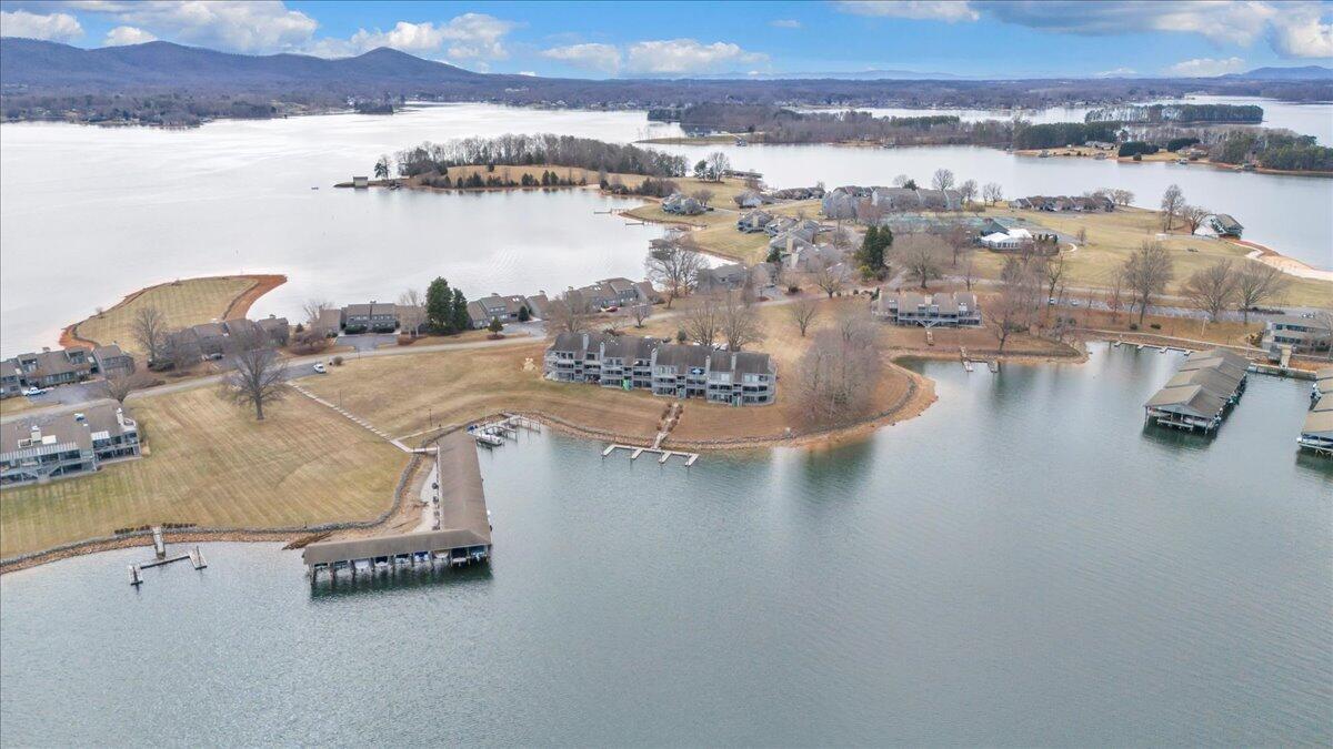 93 Peninsula Point Drive, Unit B5 Moneta, VA 24121 - Photo 43 of 48