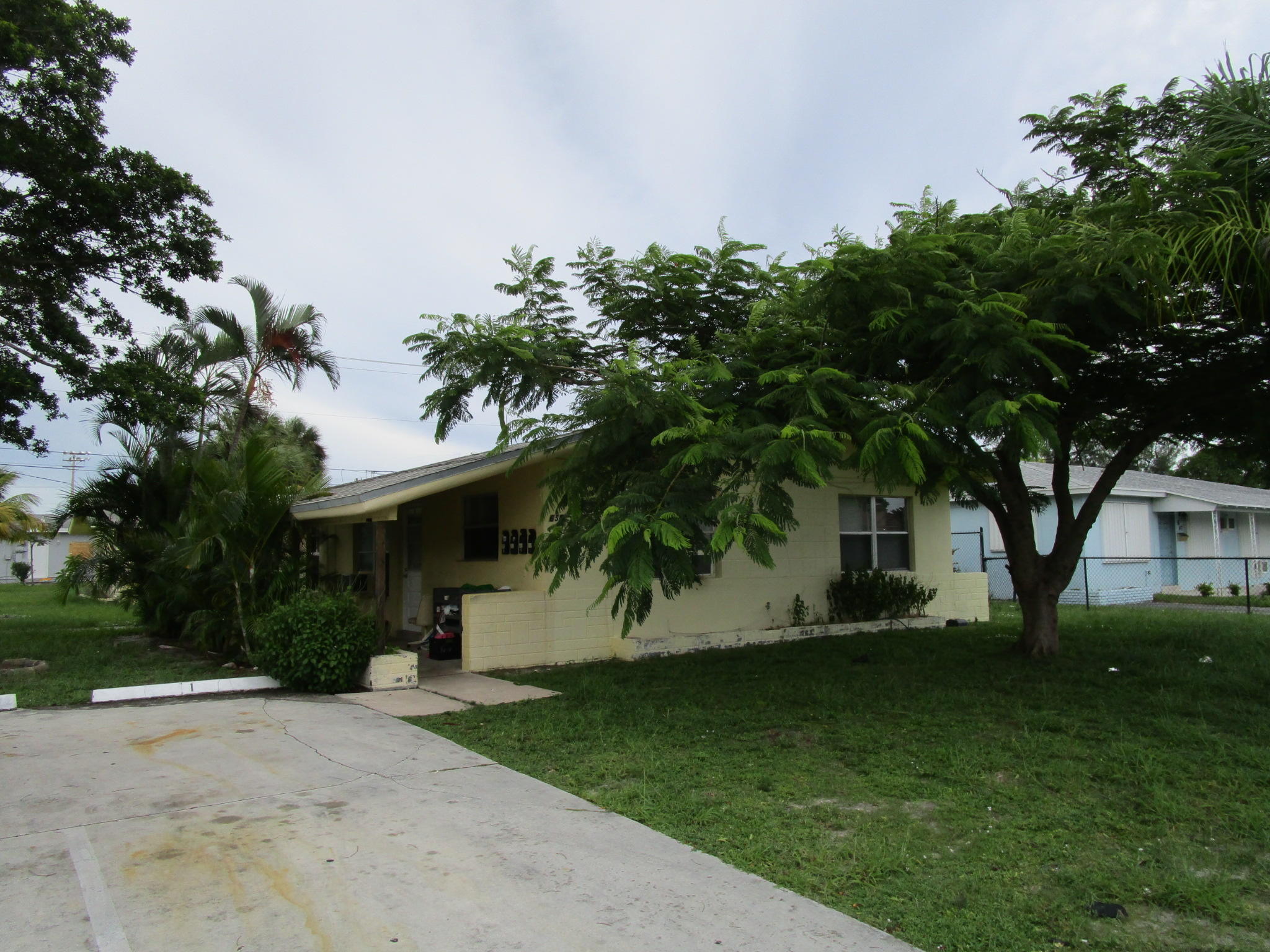 655 Silver Beach Road, Unit 14 Lake Park, FL 33403 - Photo 14 of 15 20190904160843_IMG_1637