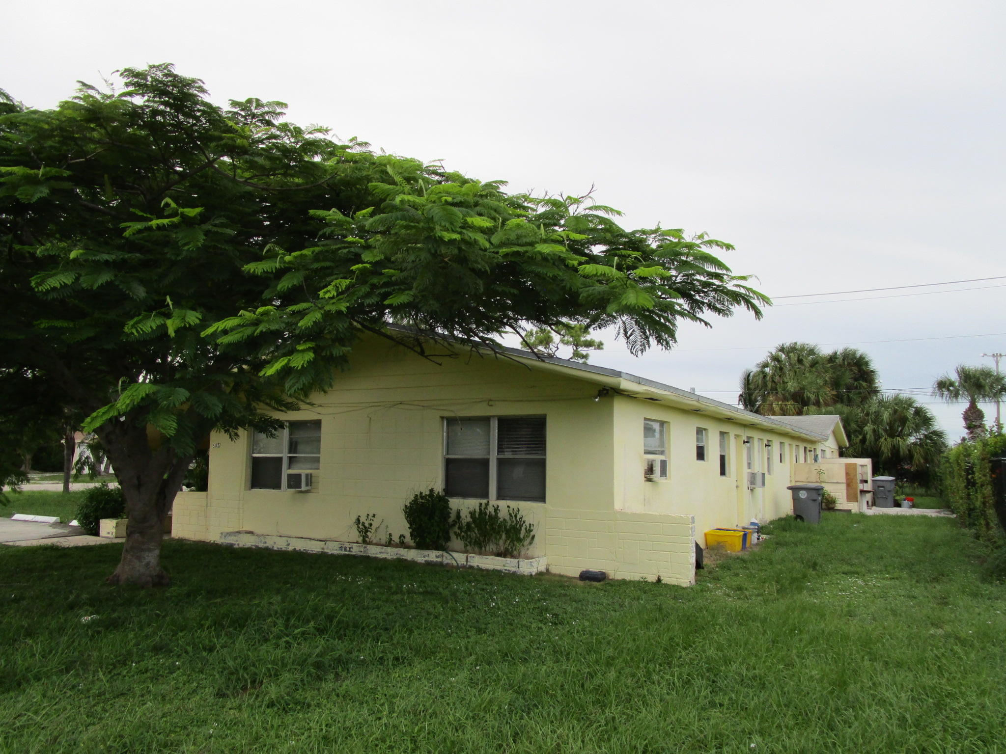 655 Silver Beach Road, Unit 14 Lake Park, FL 33403 - Photo 10 of 15 20190904160748_IMG_1633