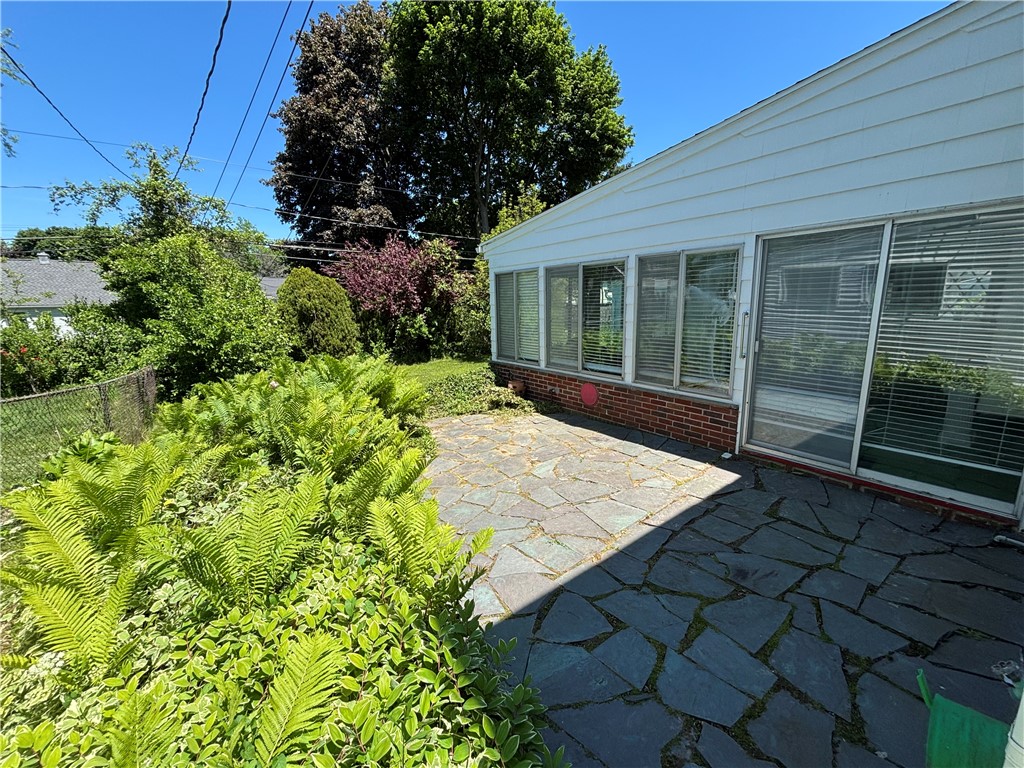 230 Desmond Road Greece, NY 14616 - Photo 8 of 33