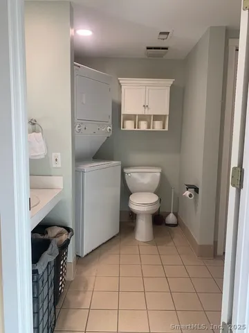 $385,000 | 39 Heritage Drive, Unit 39, Avon, CT 06001