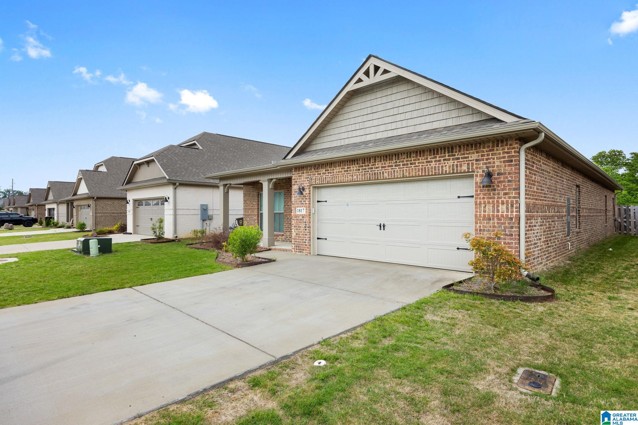 1817 Shadowbrook Lane Southeast Cullman, AL 35055 - Photo 4 of 33