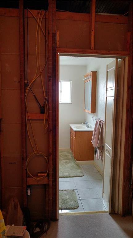 826 Broadway Avenue McKees Rocks, PA 15136 - Photo 11 of 23