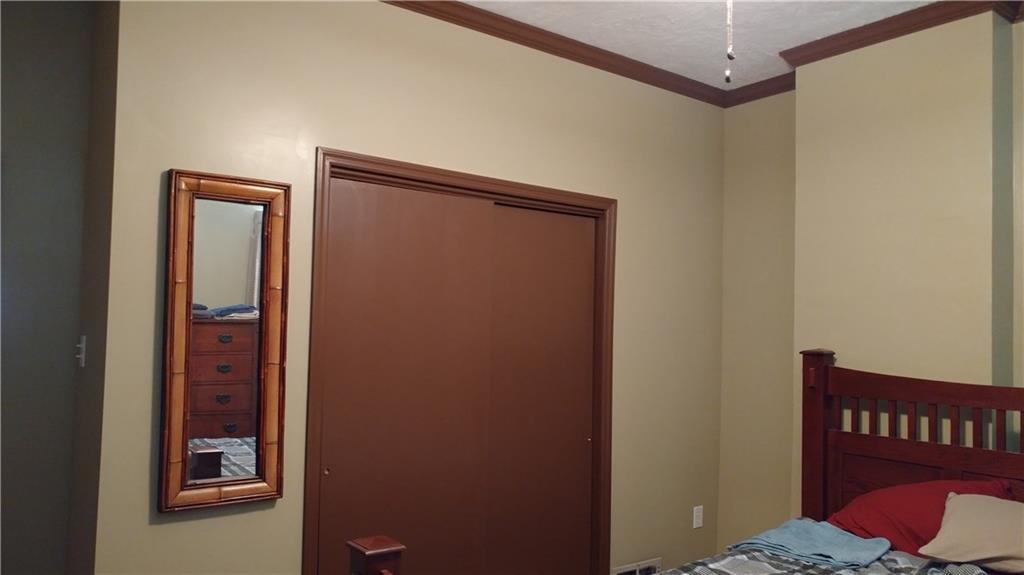 826 Broadway Avenue McKees Rocks, PA 15136 - Photo 16 of 23