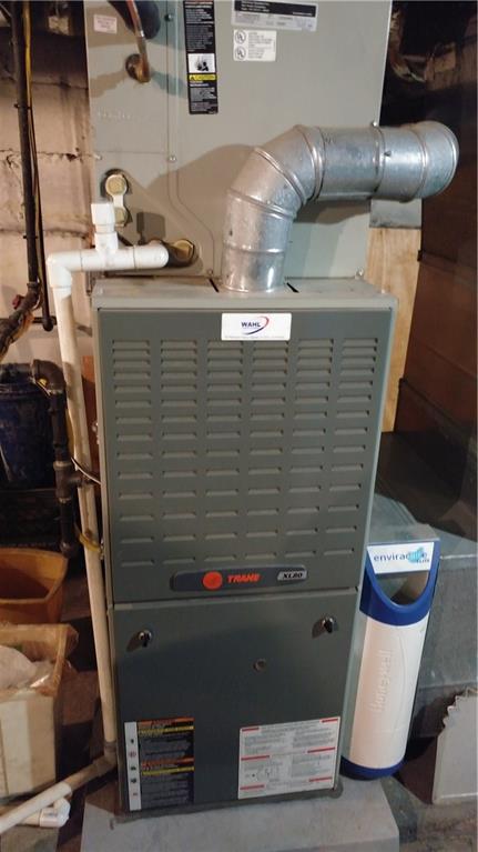 826 Broadway Avenue McKees Rocks, PA 15136 - Photo 18 of 23