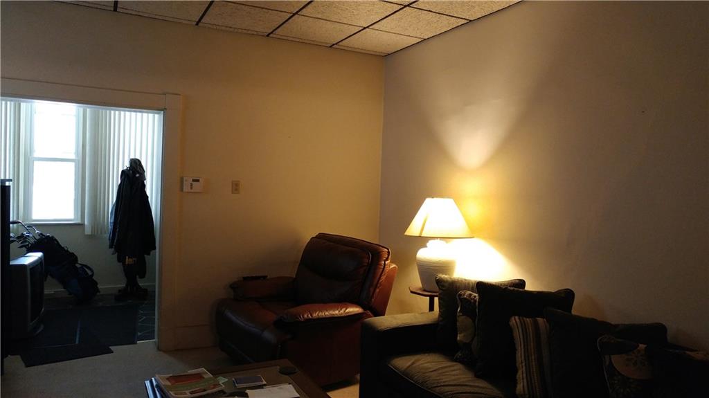 826 Broadway Avenue McKees Rocks, PA 15136 - Photo 5 of 23