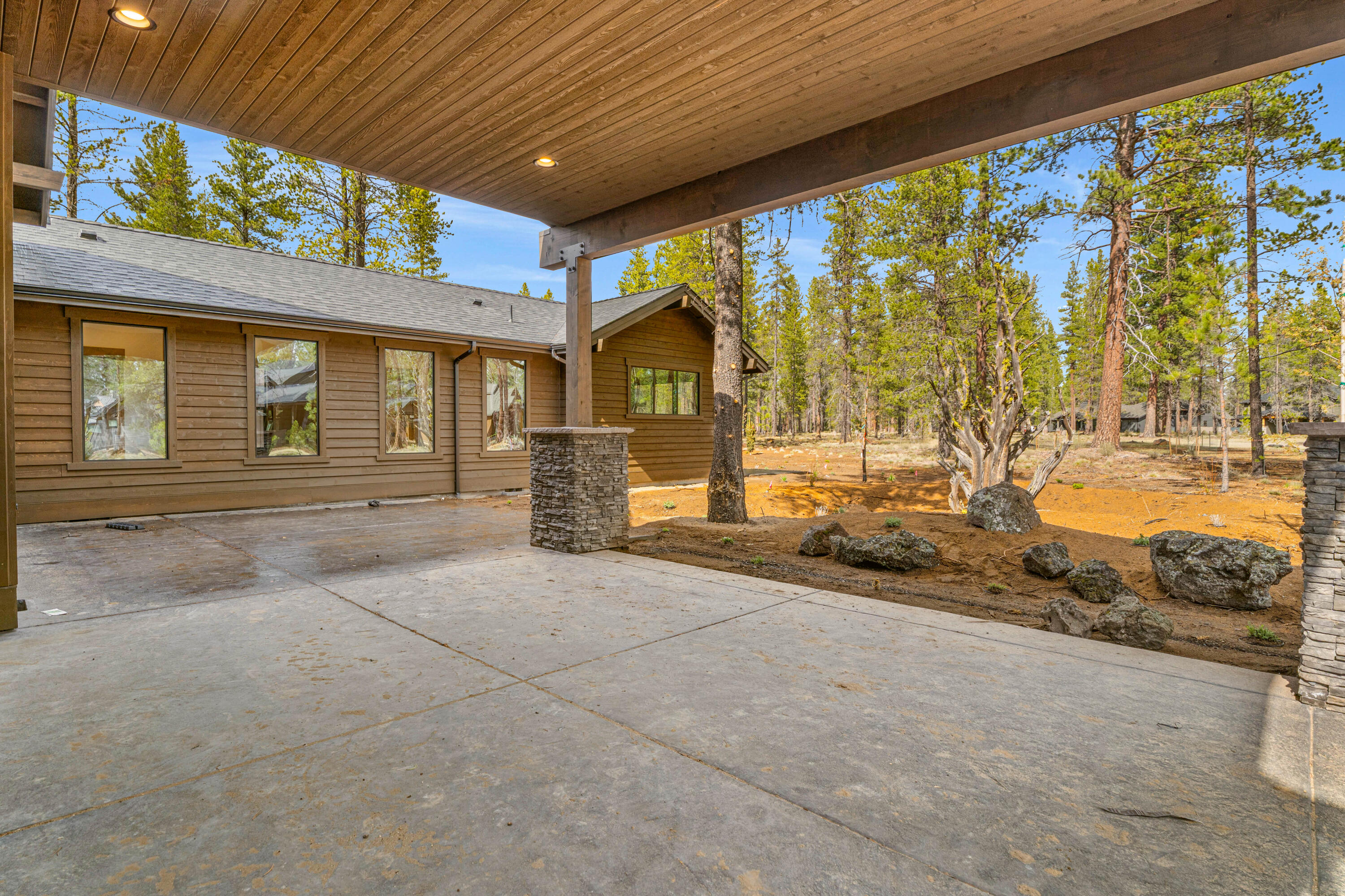 17818 Preservation Loop, Unit 492 Bend, OR 97707 - Photo 3 of 35