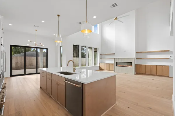 $1,274,999 | 8021 Turquoise Lane, Houston, TX 77055