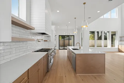 $1,274,999 | 8021 Turquoise Lane, Houston, TX 77055