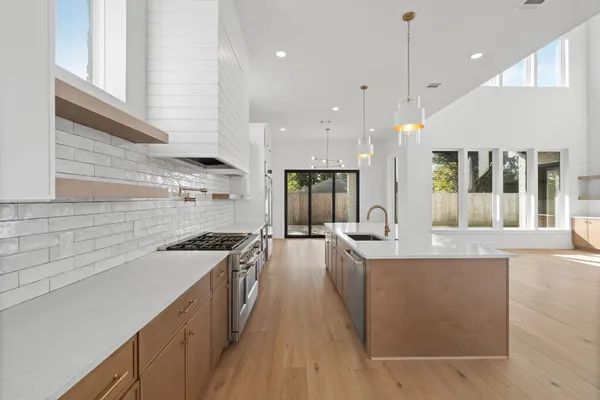 $1,274,999 | 8021 Turquoise Lane, Houston, TX 77055