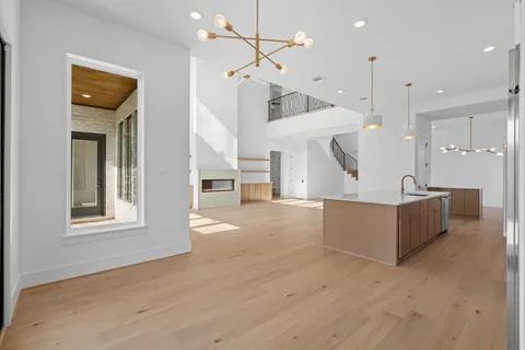 $1,274,999 | 8021 Turquoise Lane, Houston, TX 77055