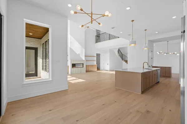 $1,274,999 | 8021 Turquoise Lane, Houston, TX 77055