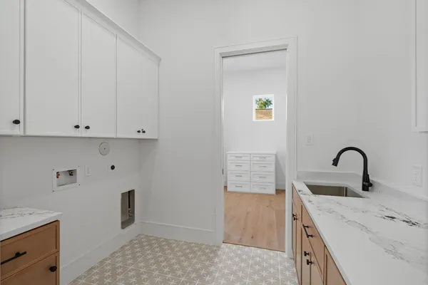 $1,274,999 | 8021 Turquoise Lane, Houston, TX 77055