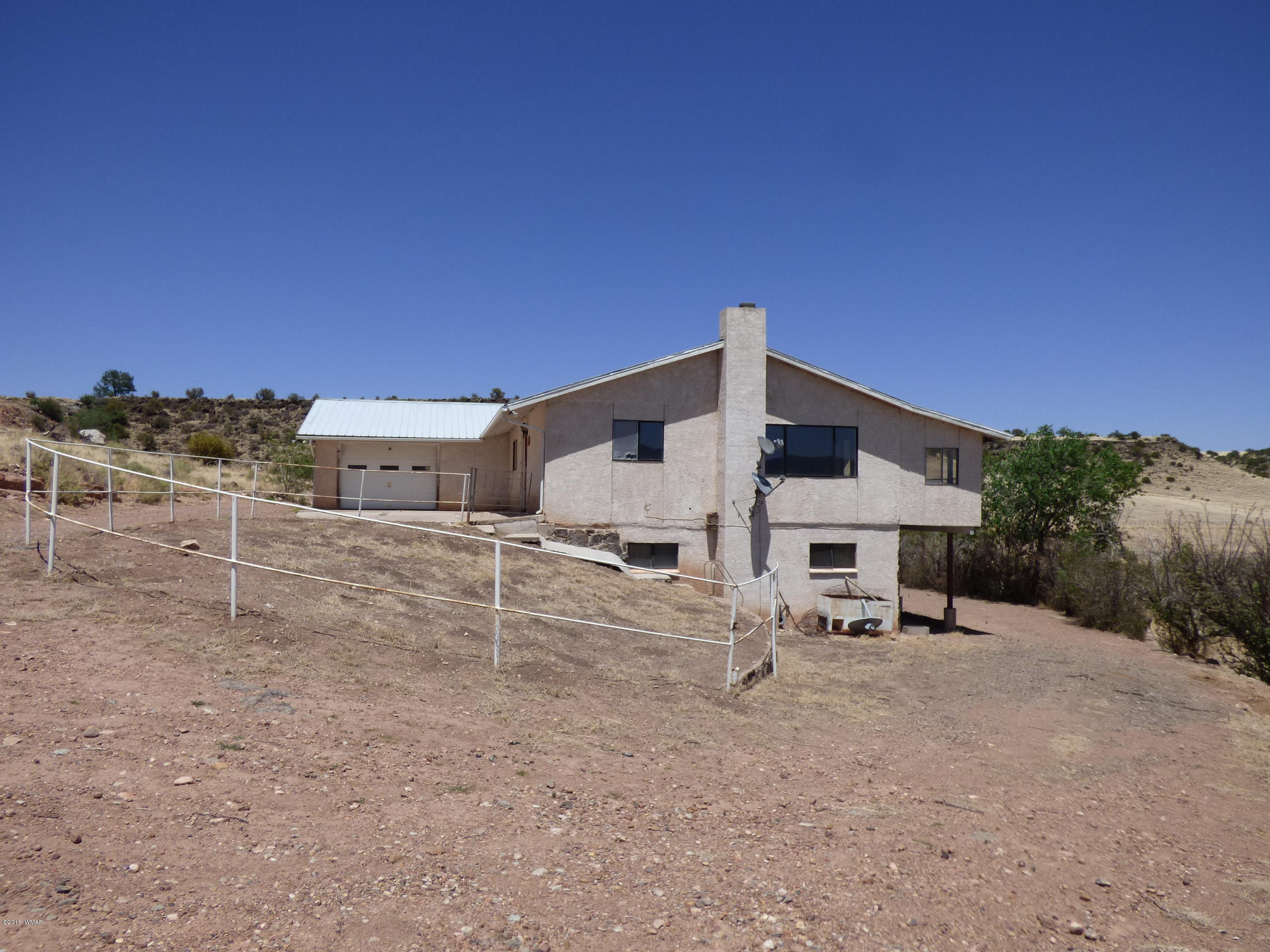 62 North Gutierrez Street Springerville, AZ 85938 - Photo 2 of 36