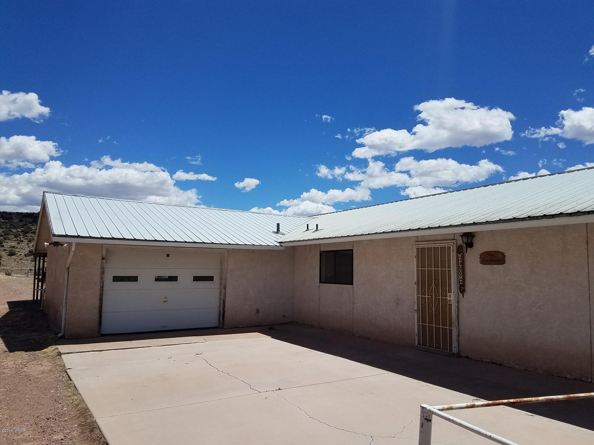 62 North Gutierrez Street Springerville, AZ 85938 - Photo 4 of 36