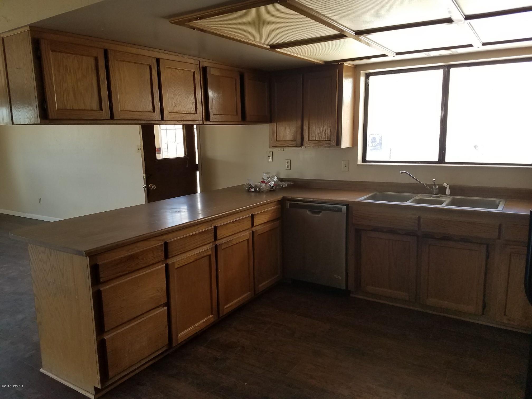 62 North Gutierrez Street Springerville, AZ 85938 - Photo 7 of 36