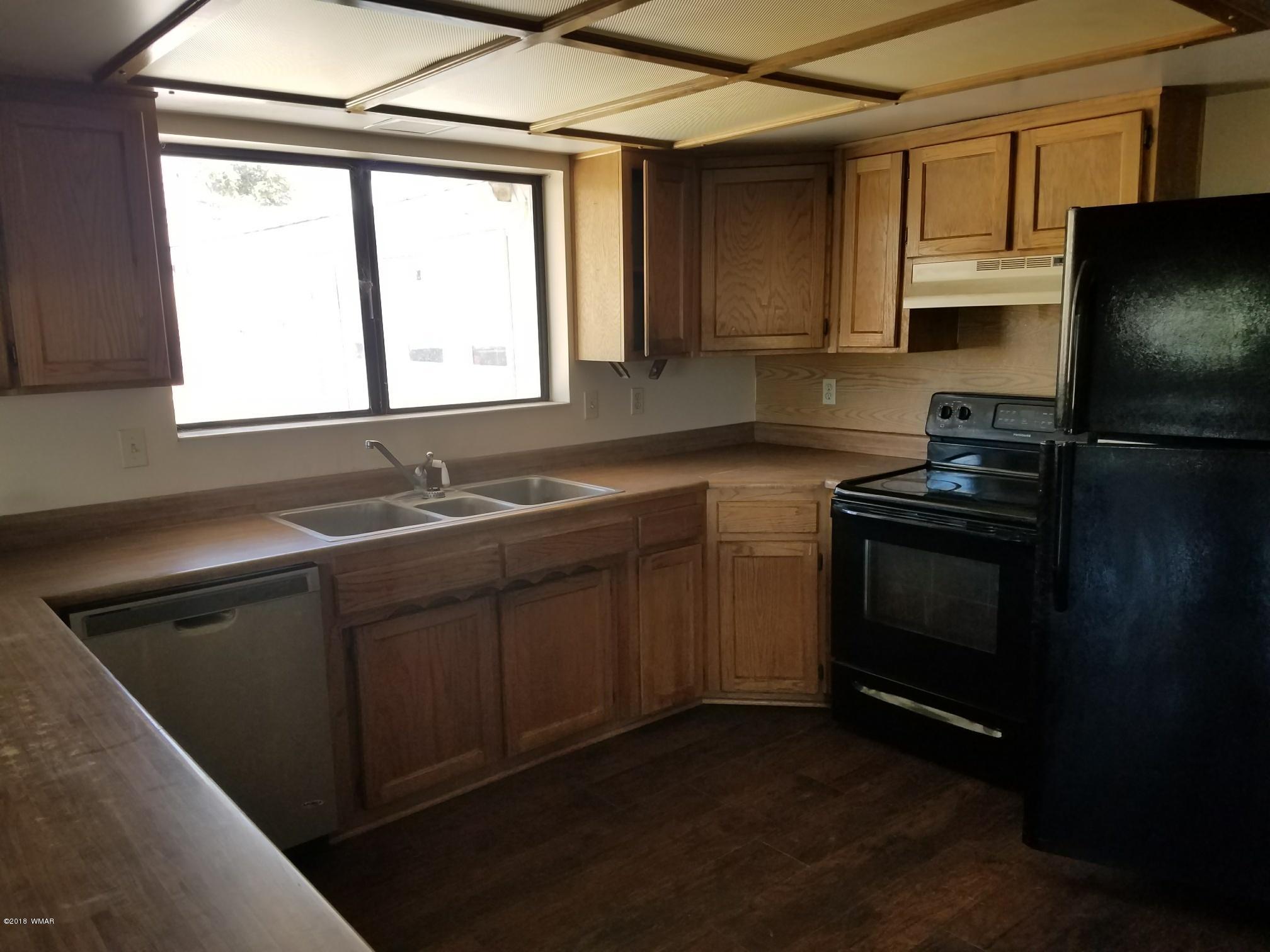 62 North Gutierrez Street Springerville, AZ 85938 - Photo 8 of 36