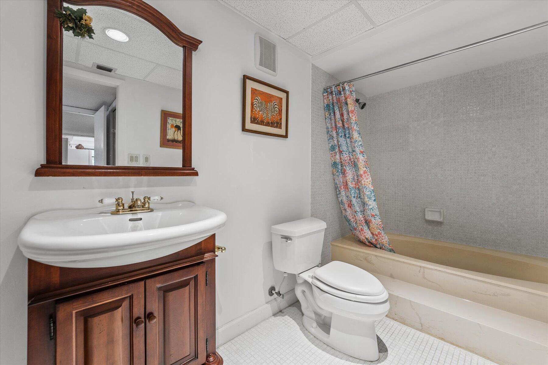 16251 Golf Club Road, Unit 312 Weston, FL 33326 - Photo 17 of 25 20231005014908114932000000-o