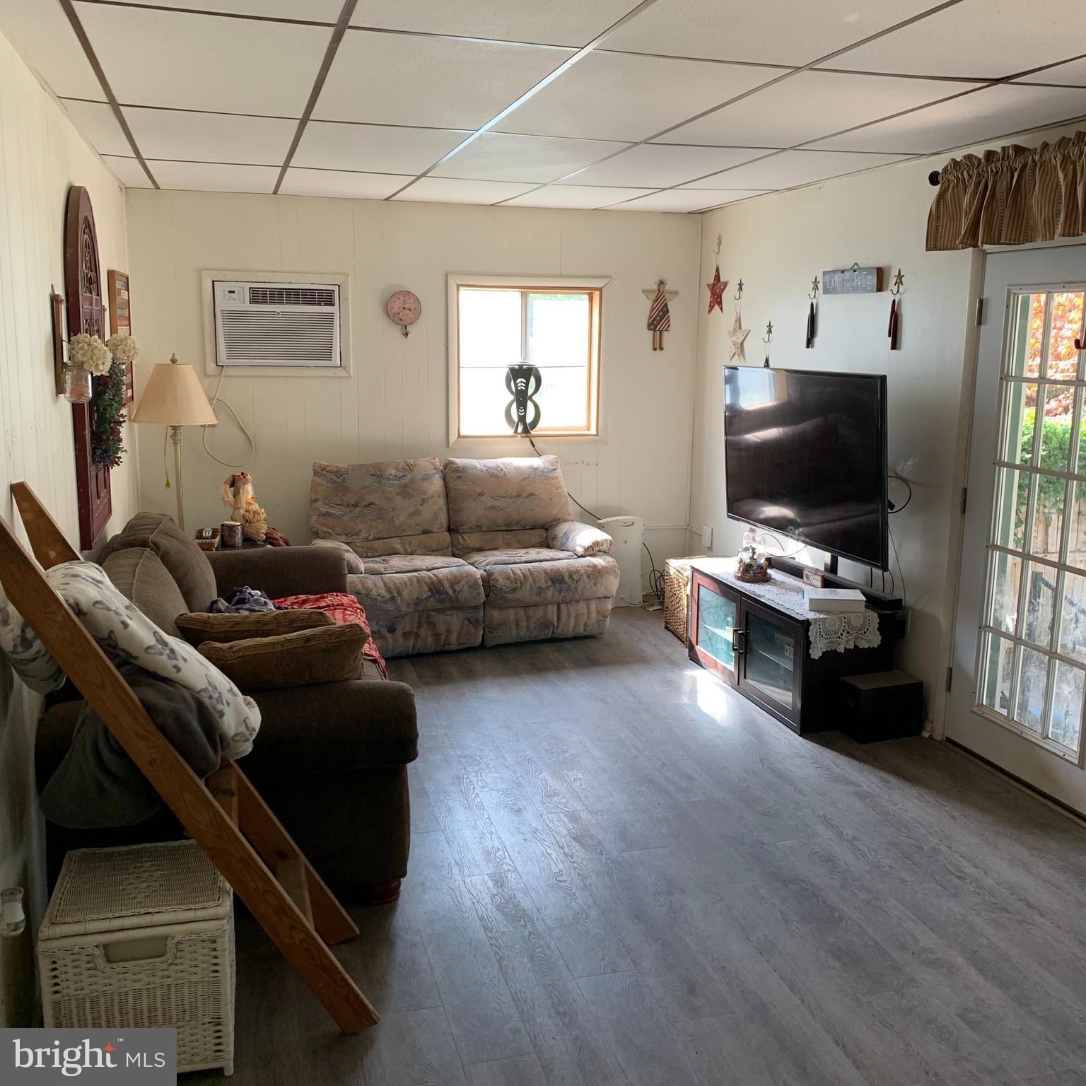 425 Main Avenue Croydon, PA 19021 - Photo 4 of 12 Gallery Image 4