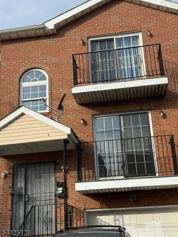 $2,600 | 535 South 18th Street, Newark, NJ 07103