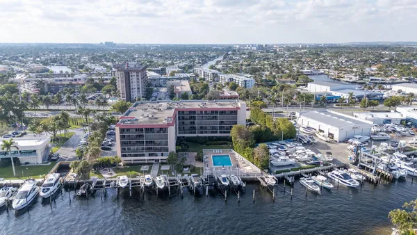 $1,850 | 740 South Federal Highway, Unit 612, Pompano Beach, FL 33062