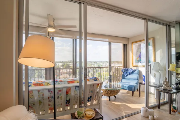 $1,850 | 740 South Federal Highway, Unit 612, Pompano Beach, FL 33062