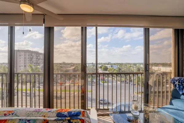 $1,850 | 740 South Federal Highway, Unit 612, Pompano Beach, FL 33062