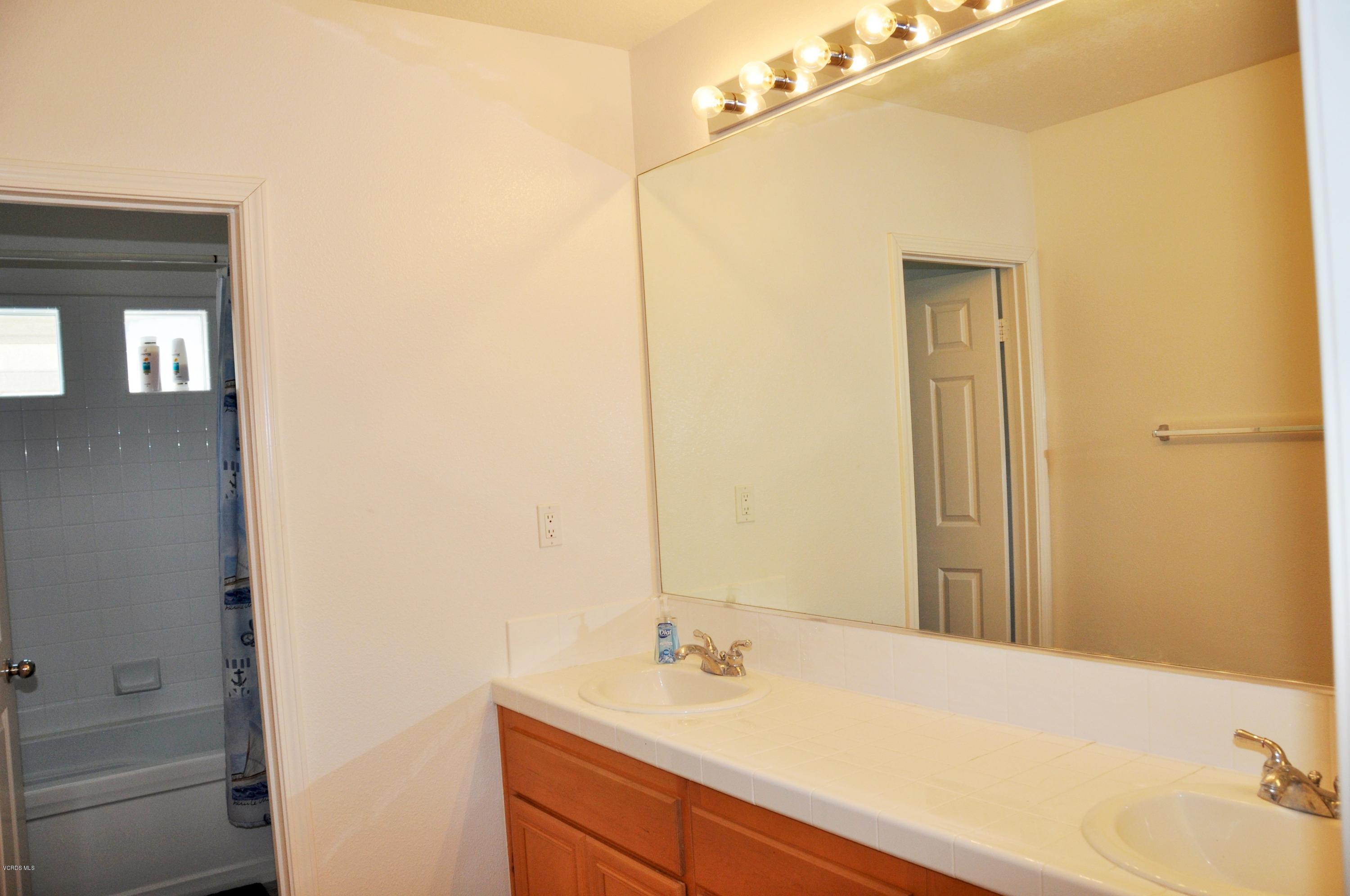 4419 Chesapeake Drive Oxnard, CA 93035 - Photo 38 of 51 Bath Upstaiirs-1 1