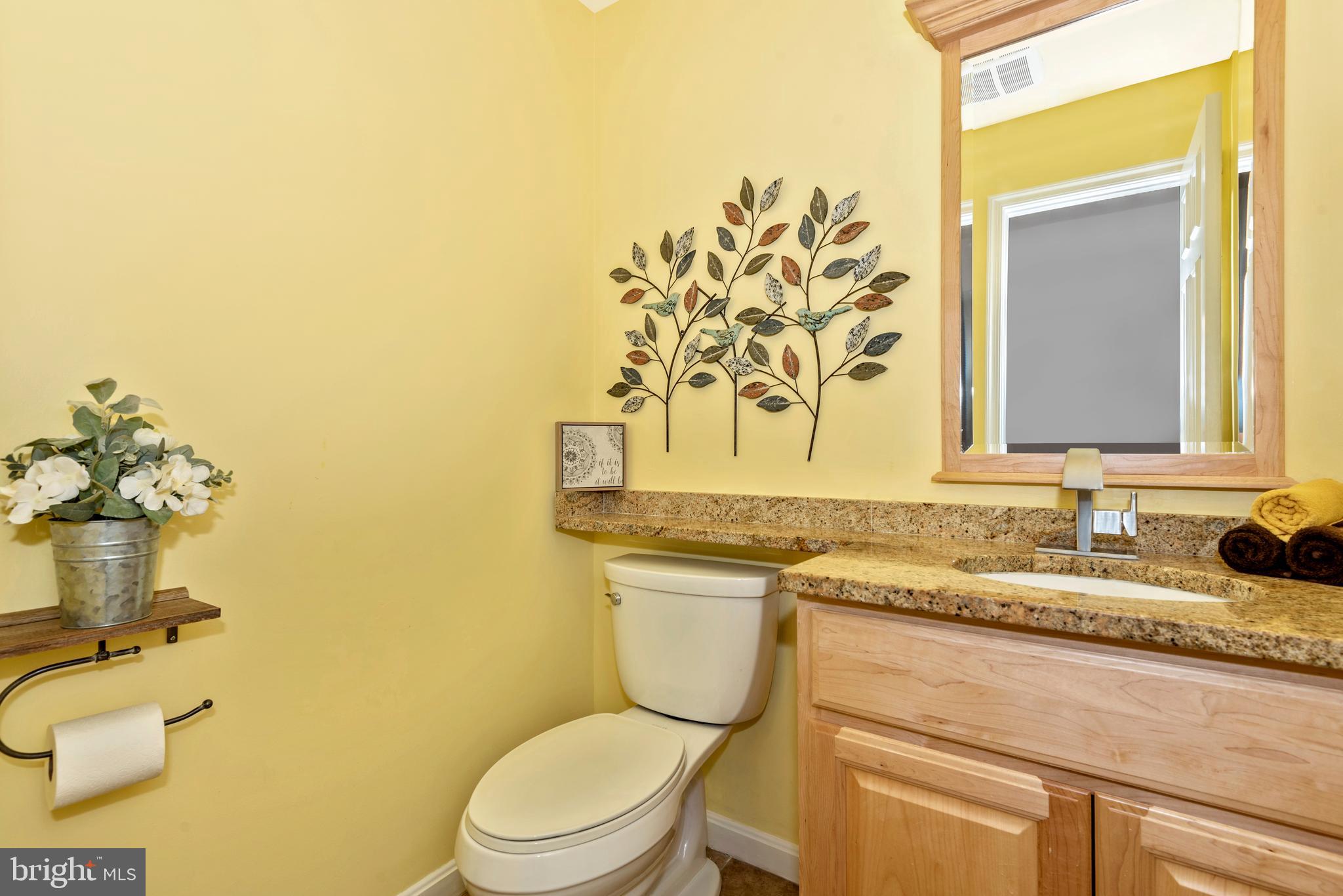 10725 Game Preserve Road Gaithersburg, MD 20879 - Photo 25 of 50 MAIN LEVEL-POWDER ROOM