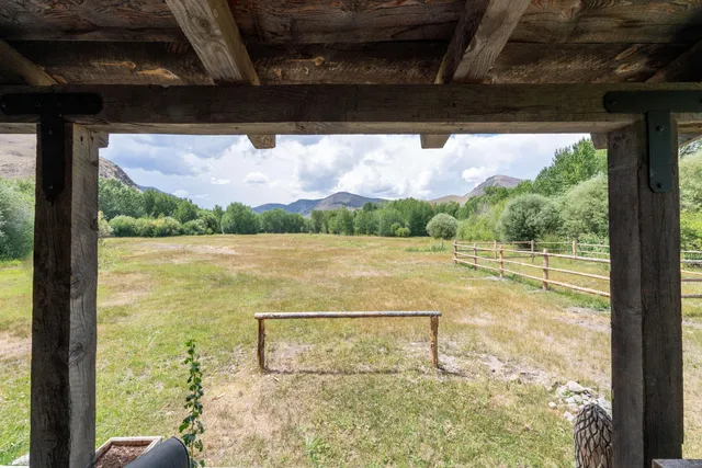 $1,800,000 | 9885 Challis Creek Road, Challis, ID 83226