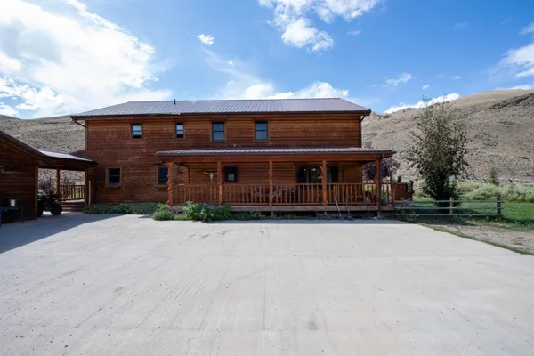 $1,800,000 | 9885 Challis Creek Road, Challis, ID 83226