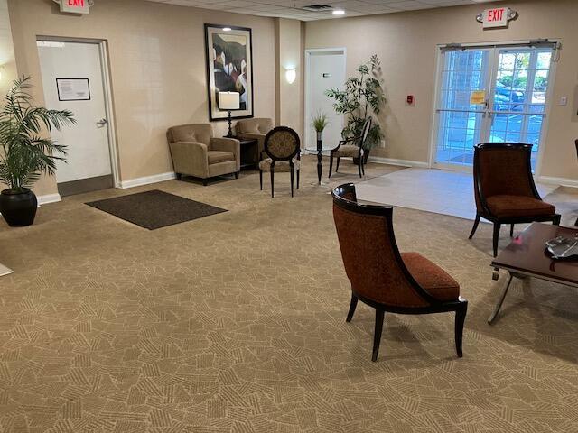 2245 Riverside Drive, Unit 304 Columbus, OH 43221 - Photo 17 of 21 Lobby 2