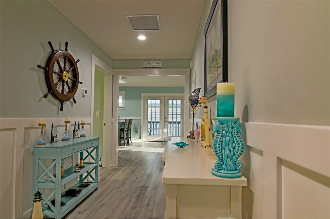 1102 White Street Fernandina Beach, FL 32034 - Photo 15 of 32 a dining room with furniture and wooden floor