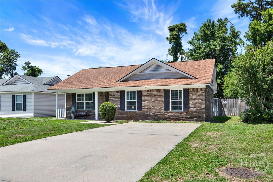 140 Ropemaker Lane Savannah, GA 31410 - Photo 2 of 37