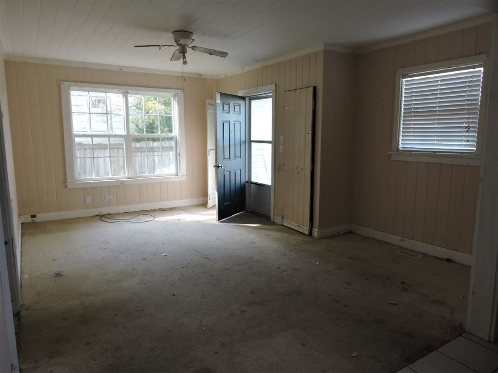 102 North Maple Street Walhalla, SC 29691 - Photo 3 of 7 Gallery Image 3