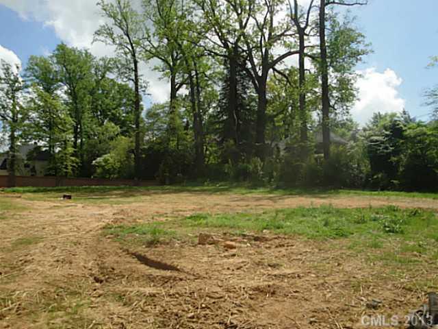 2443 Sharon Road Charlotte, NC 28211 - Photo 3 of 5 Gallery Image 3
