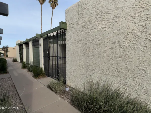 a view of a garage