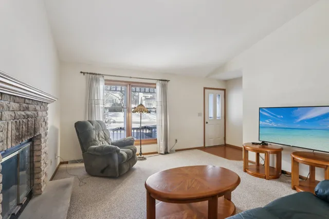 $389,900 | 609 7 Nations Drive, Madison, WI 53713