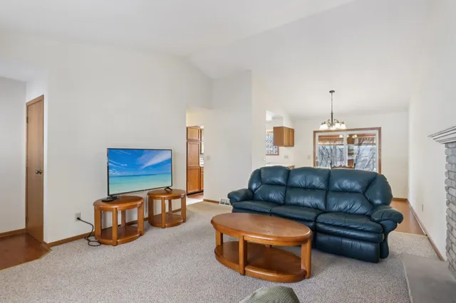 $389,900 | 609 7 Nations Drive, Madison, WI 53713