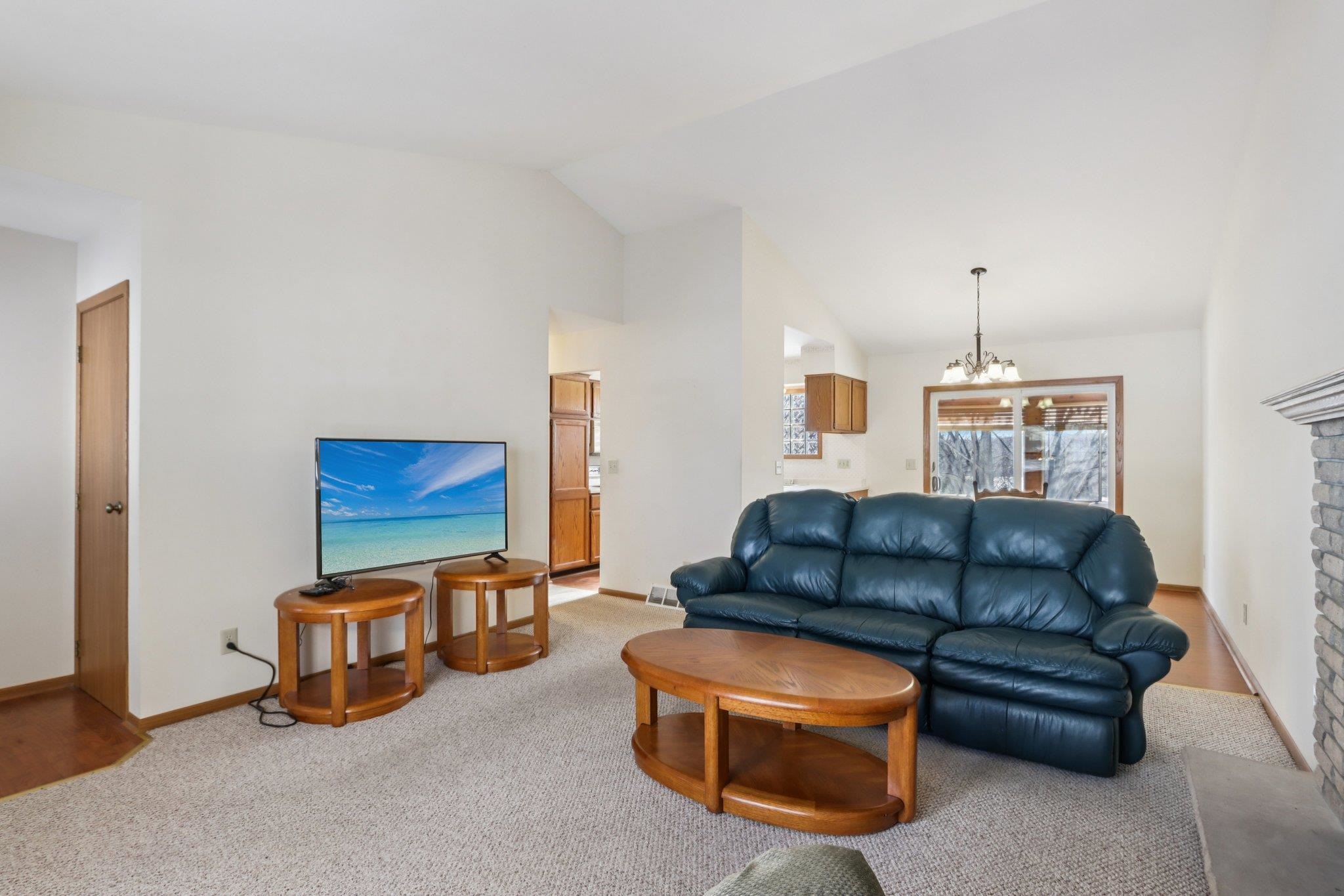 609 7 Nations Drive Madison, WI 53713 - Photo 5 of 34