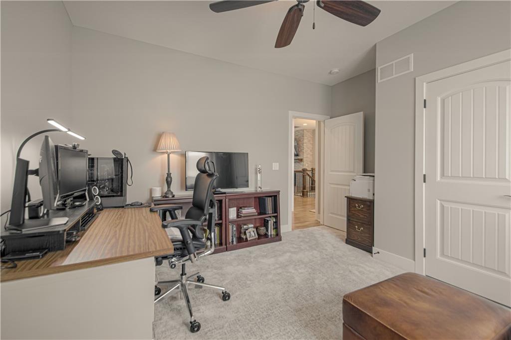 17227 South Allman Road Olathe, KS 66062 - Photo 22 of 61