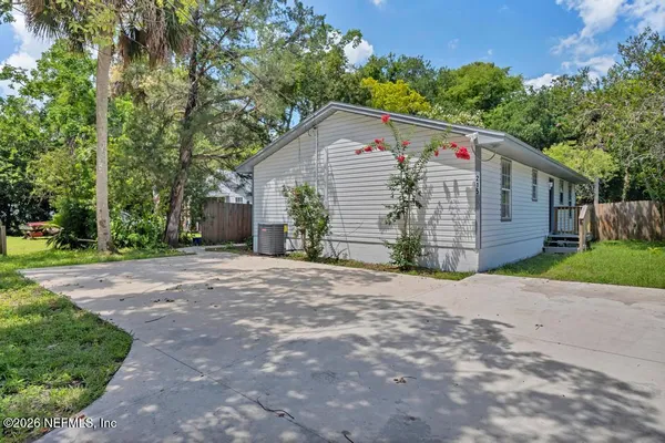$299,900 | 215 Nesmith Avenue, St. Augustine, FL 32084