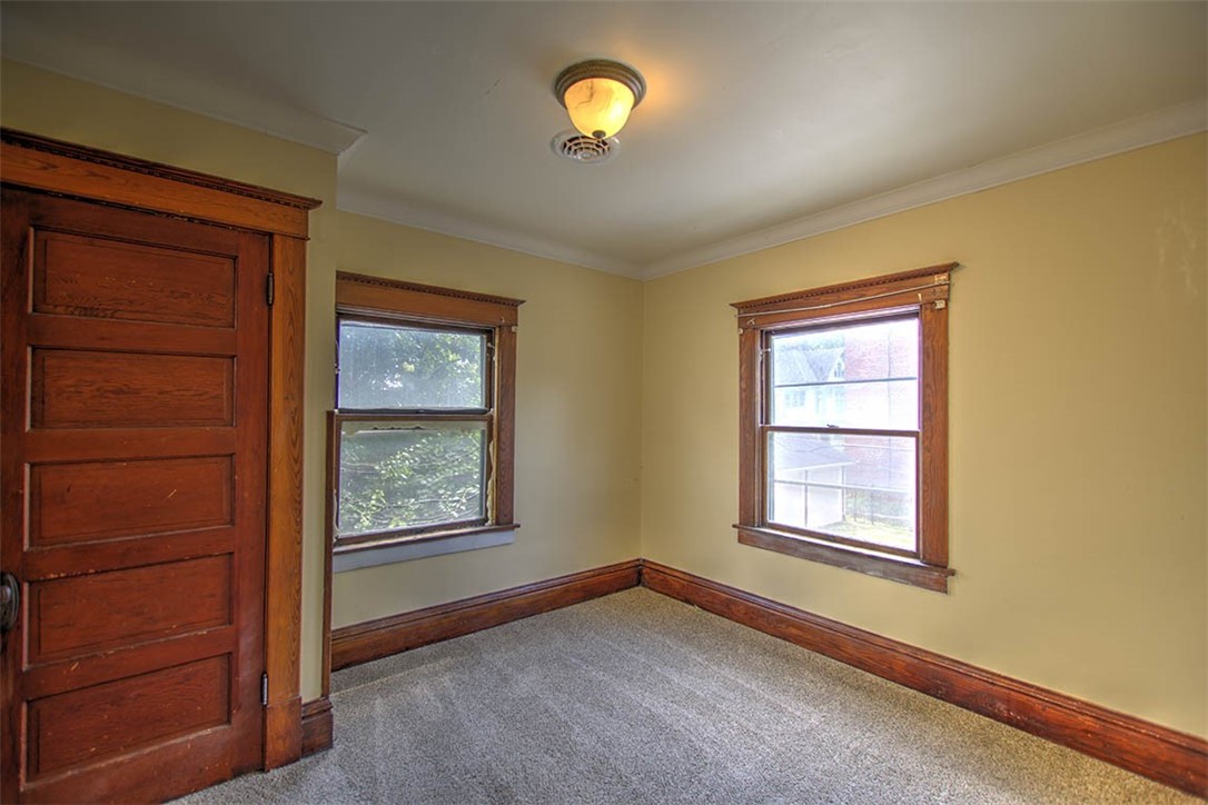340 North Edward Street Decatur, IL 62522 - Photo 13 of 20 an empty room with windows and closet
