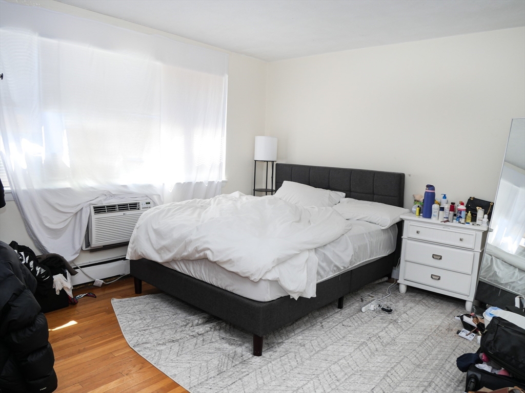 1027 Commonwealth Avenue, Unit 11 Boston, MA 02215 - Photo 3 of 8