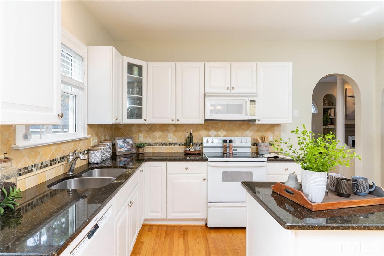 409 Scotts Ridge Trail Apex, NC 27502 - Photo 8 of 27 Gallery Image 8