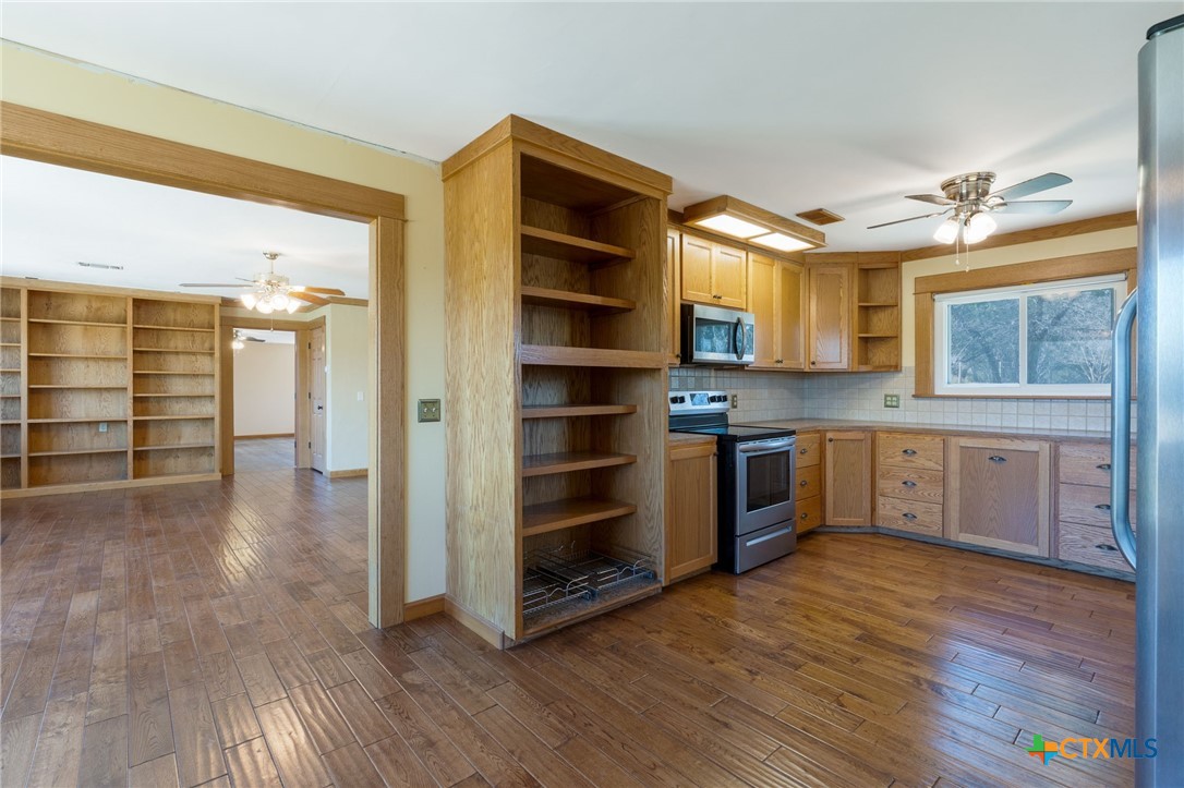 1497 County Road 4930 Kempner, TX 76539 - Photo 10 of 43